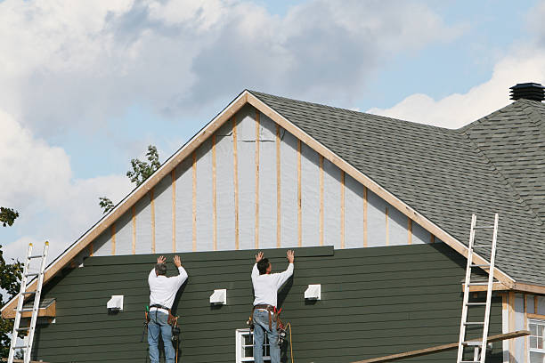 Professional Siding Installation technician working in Dallastown, PA